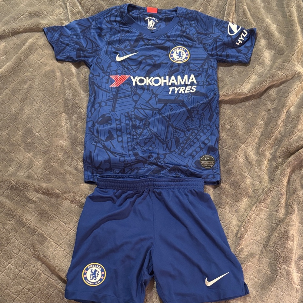 Nike Kids Blue Chelsea FC Jersey Set